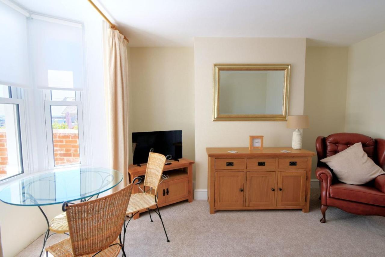 The Garden Suite Lyme Regis Ngoại thất bức ảnh