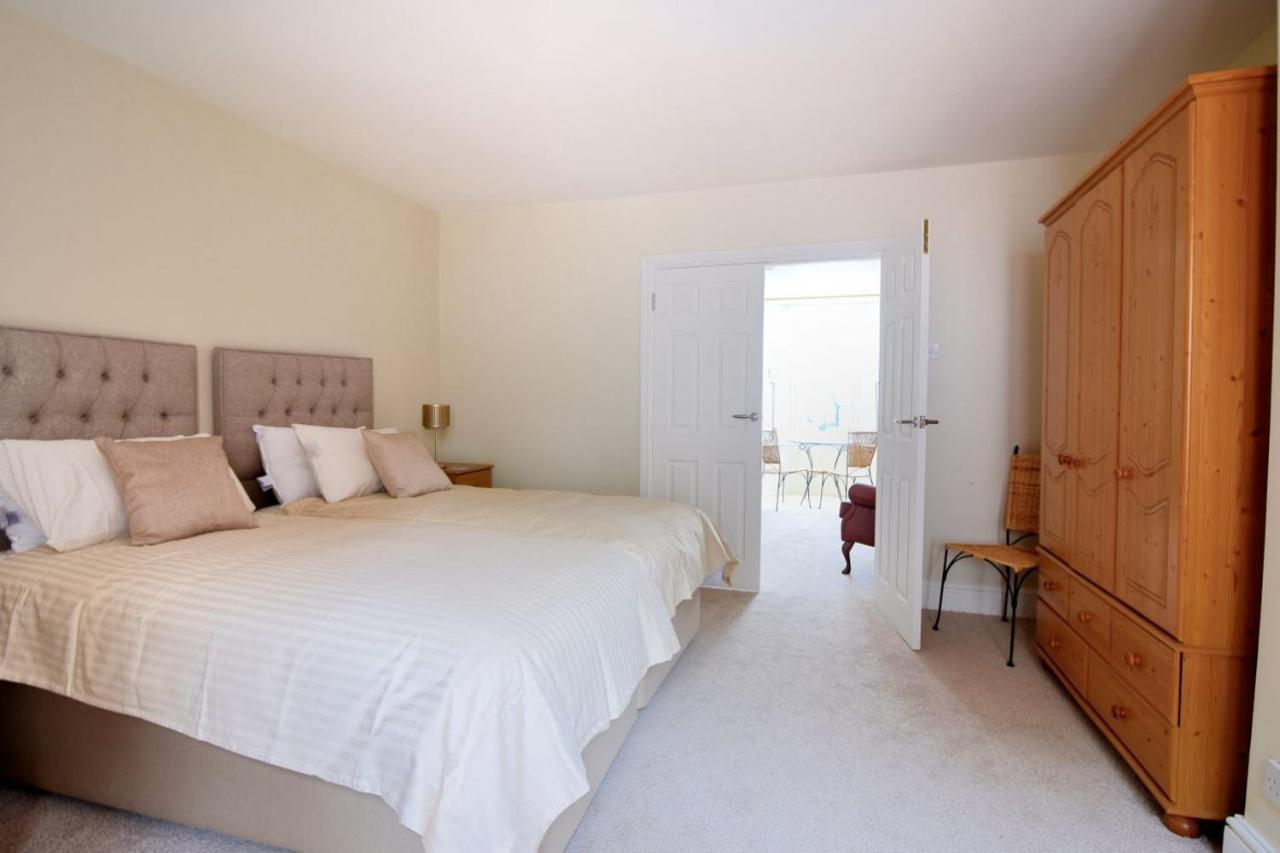 The Garden Suite Lyme Regis Ngoại thất bức ảnh